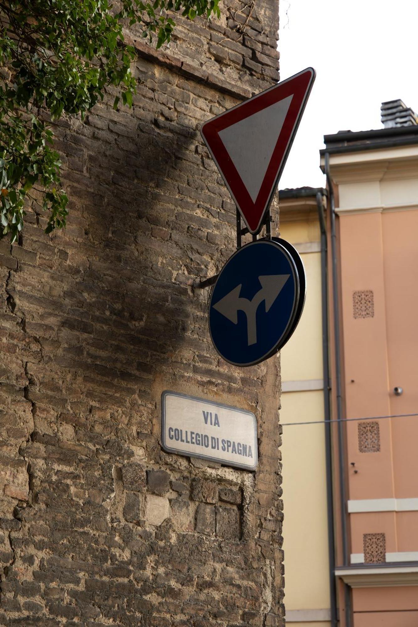 Collegio Di Spagna 13 Болонья Экстерьер фото